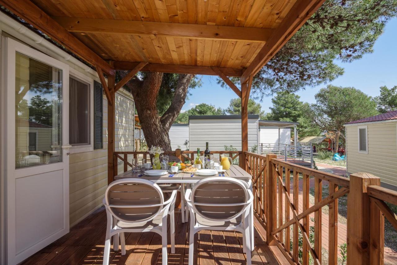 Salve Croatia Mobile Homes In Amadria Park Trogir Seget Vranjica Exterior foto
