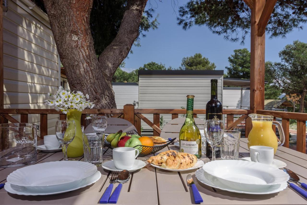 Salve Croatia Mobile Homes In Amadria Park Trogir Seget Vranjica Exterior foto